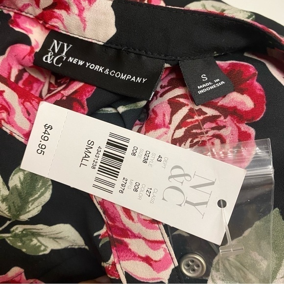NEW NY&C Red Floral Print Black Tunic Top Blouse - Picture 7 of 7